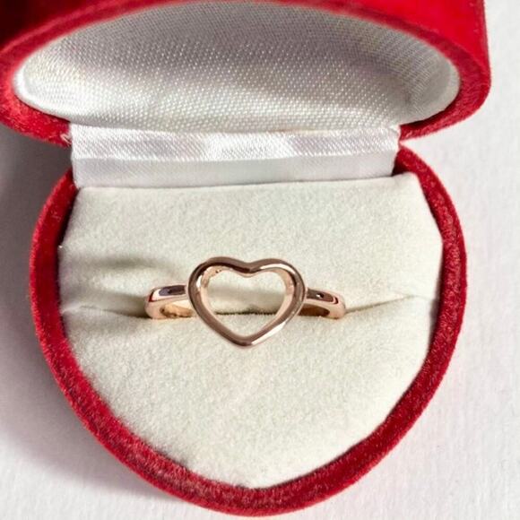 Size 8 Rose Gold Tone Hollow Heart Ring - Picture 3 of 9